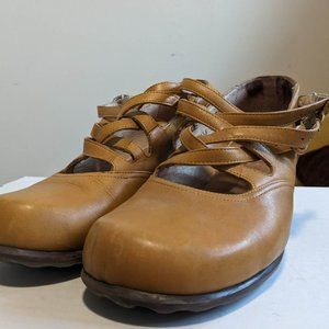Fluevog Women's Shoes Size 10